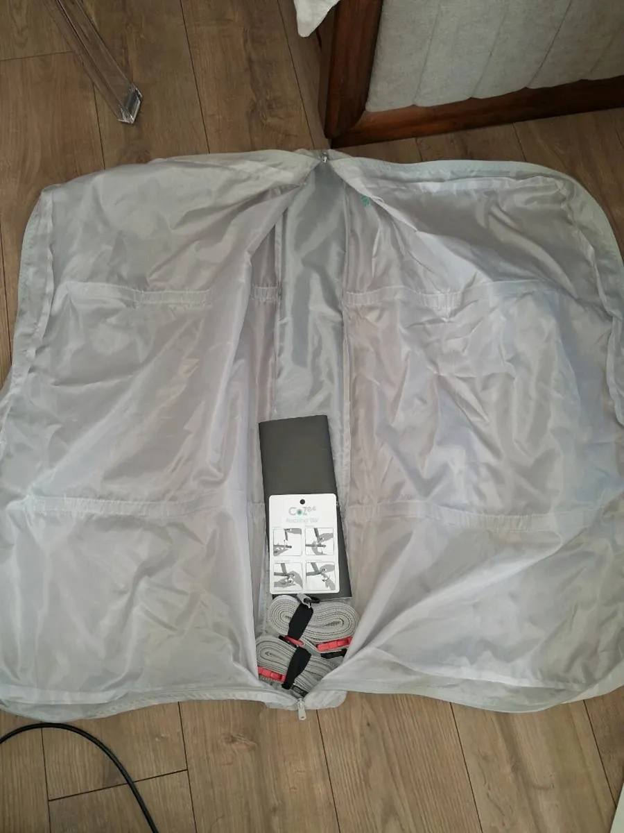 Tutti bambini CoZee bedside crib - Image 4