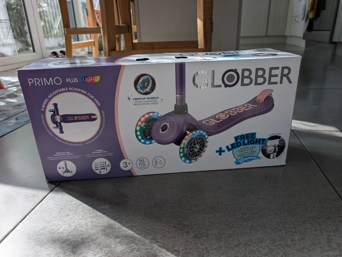 3 wheels scooter for kids. New in box! - Image 2