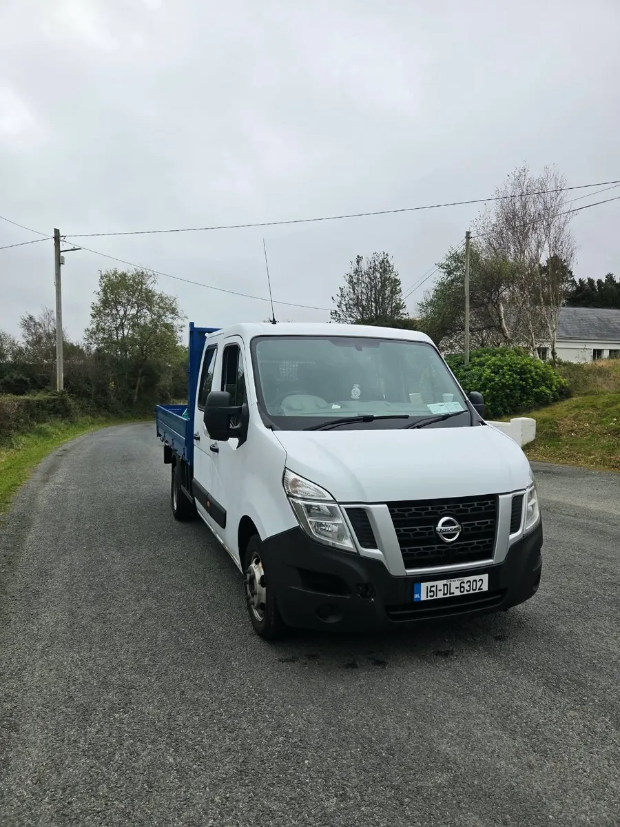 2015 Nissan NV400 Crew Cab Dropside - Image 2