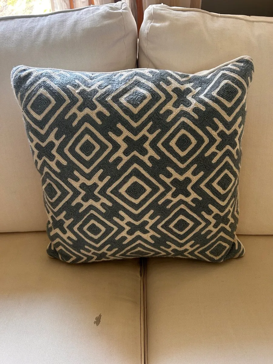 Set of 2 Cushions - Image 2