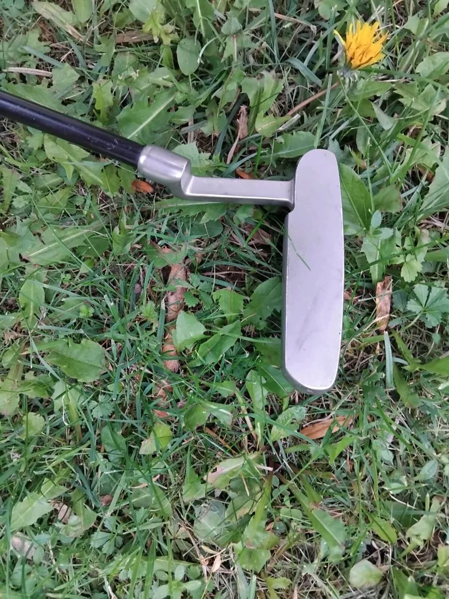Ladies Cleveland golf set - Image 4