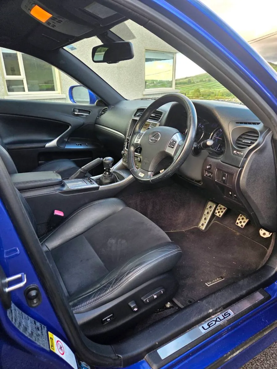 Lexus is220d - Image 2