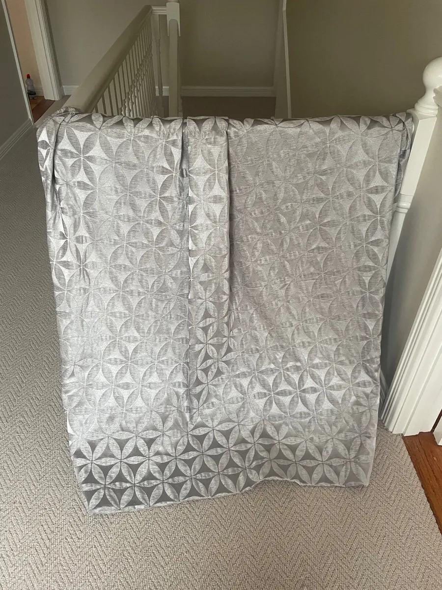 Bedroom curtains - Image 3