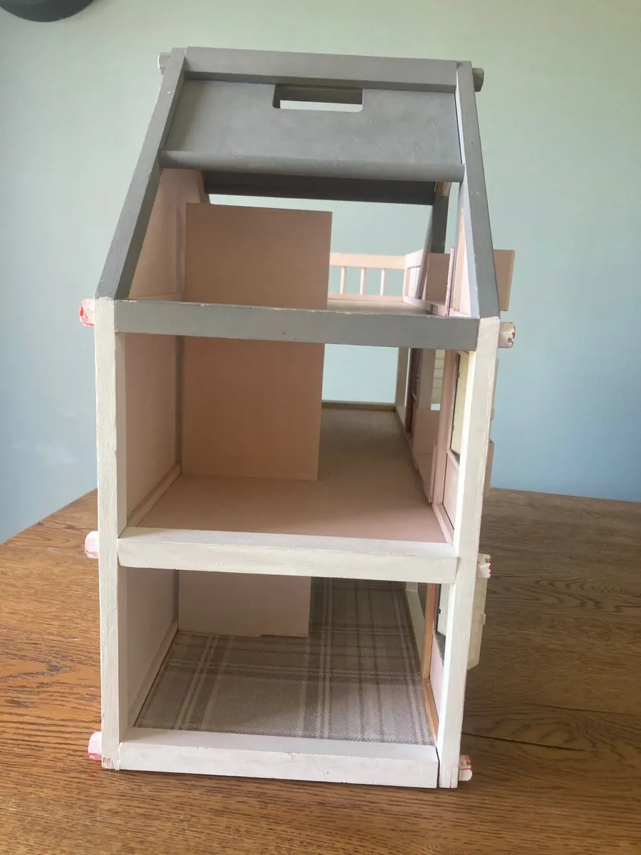 Wooden dolls house - Image 4