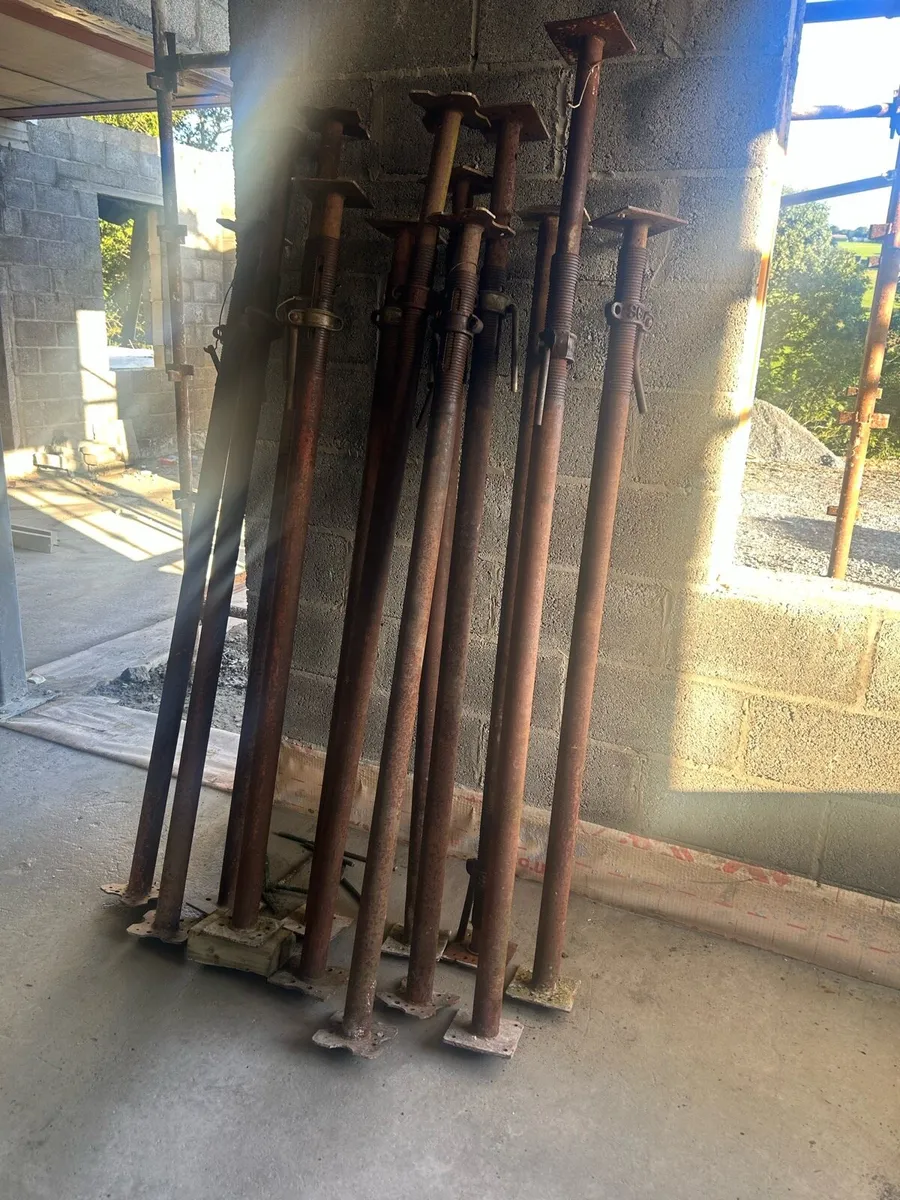 Acrows - Image 1