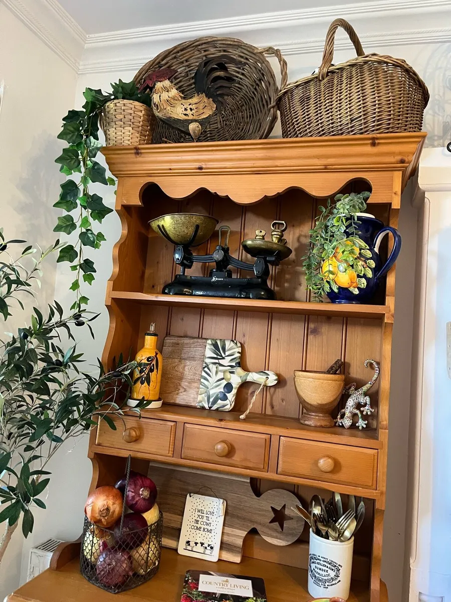 Dresser - Image 2