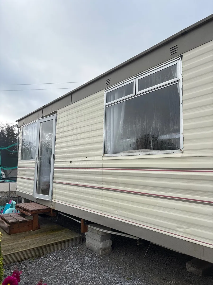 Mobile home - Image 1