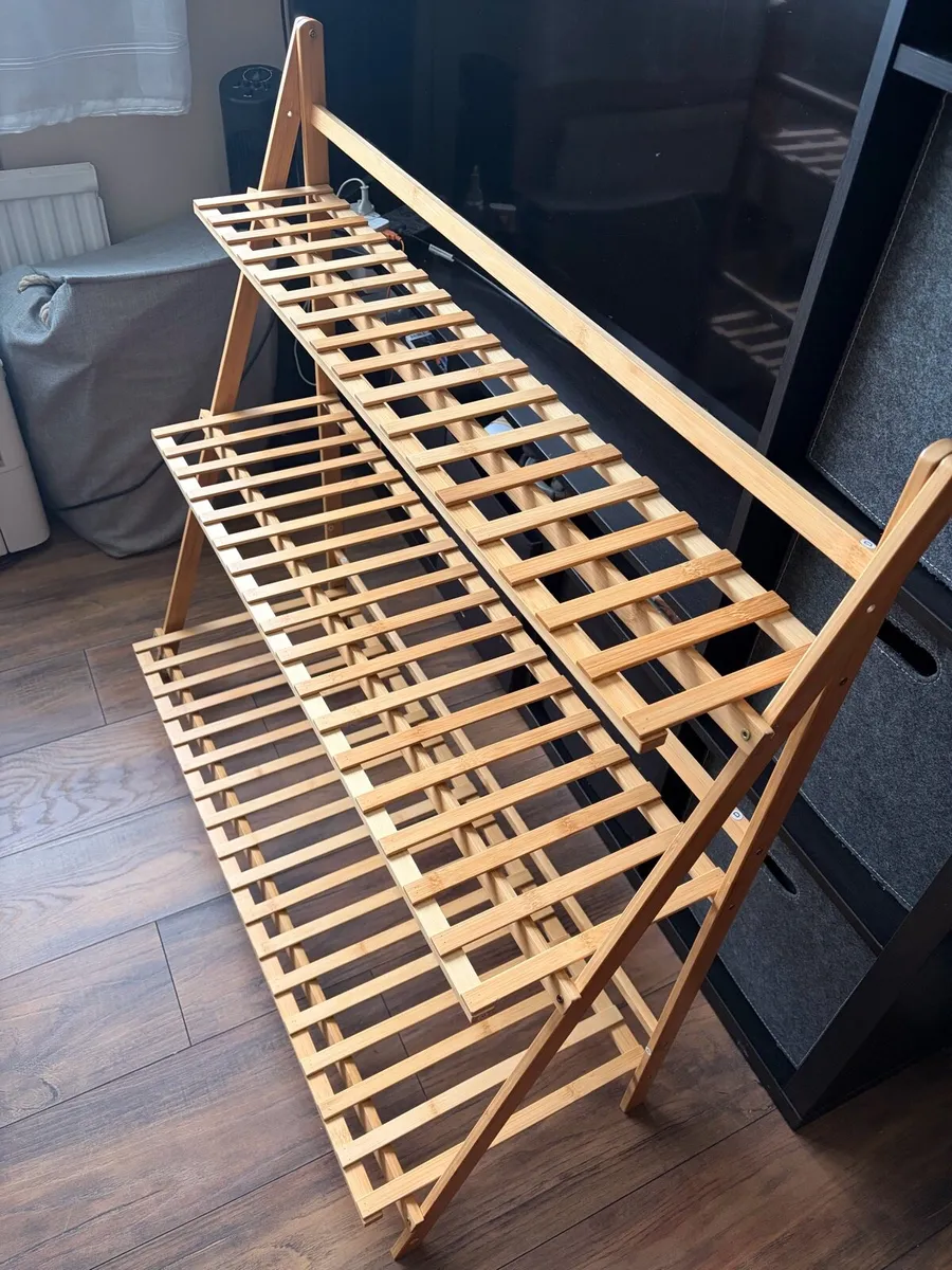 Folding shelf - Image 1