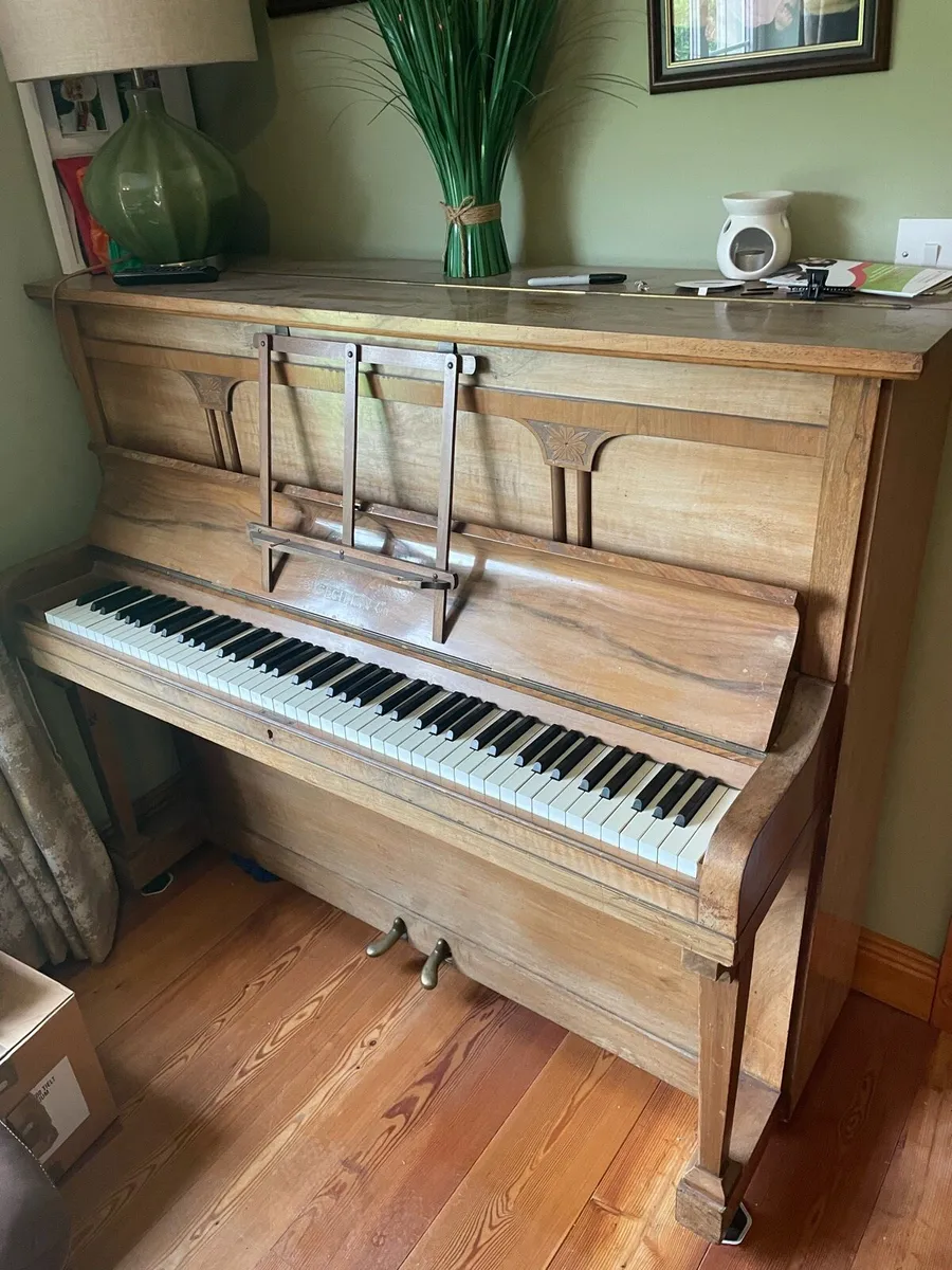 Piano - Image 1
