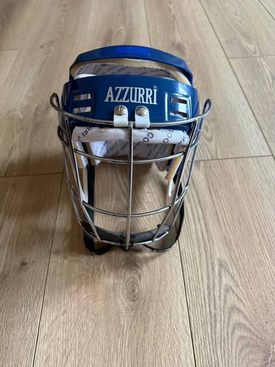 Azzurri helmet- old style - Image 1