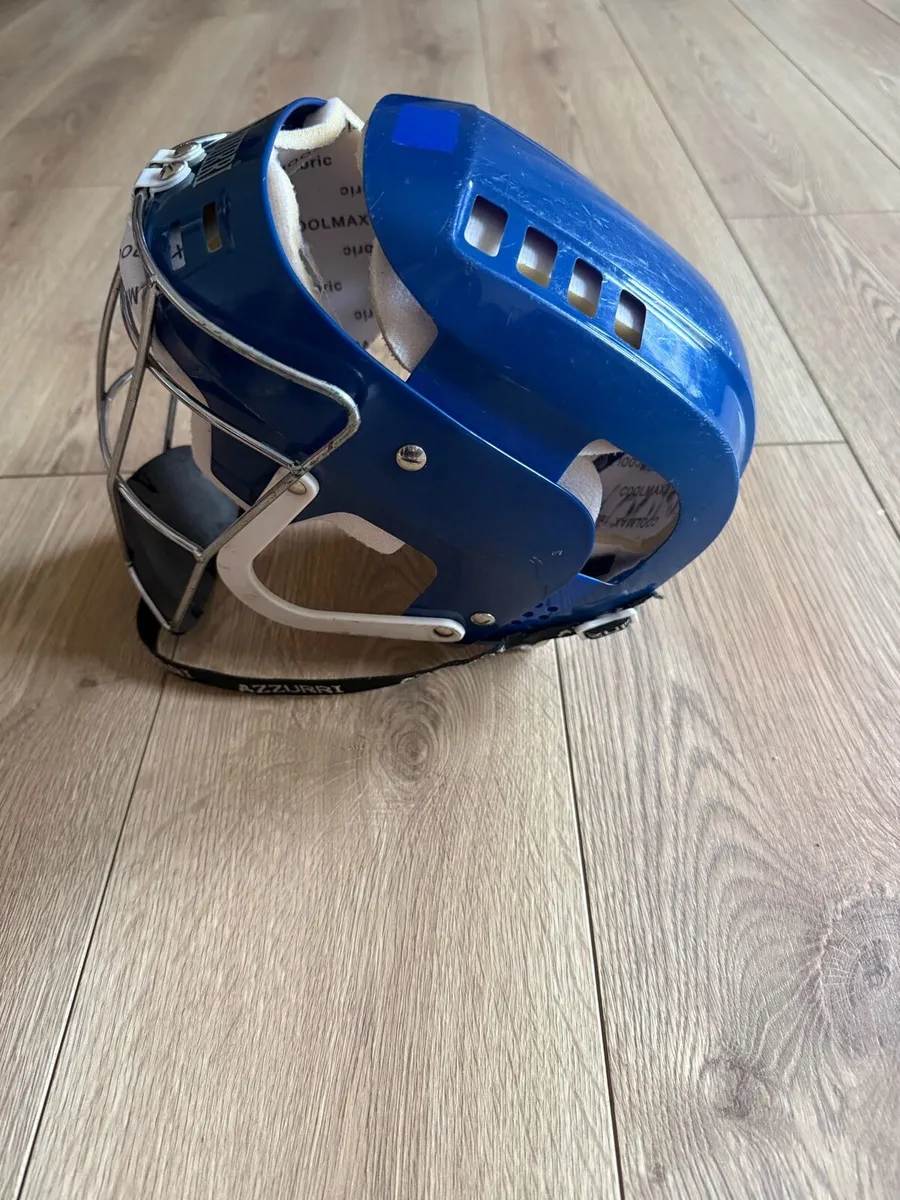 Azzurri helmet- old style - Image 2