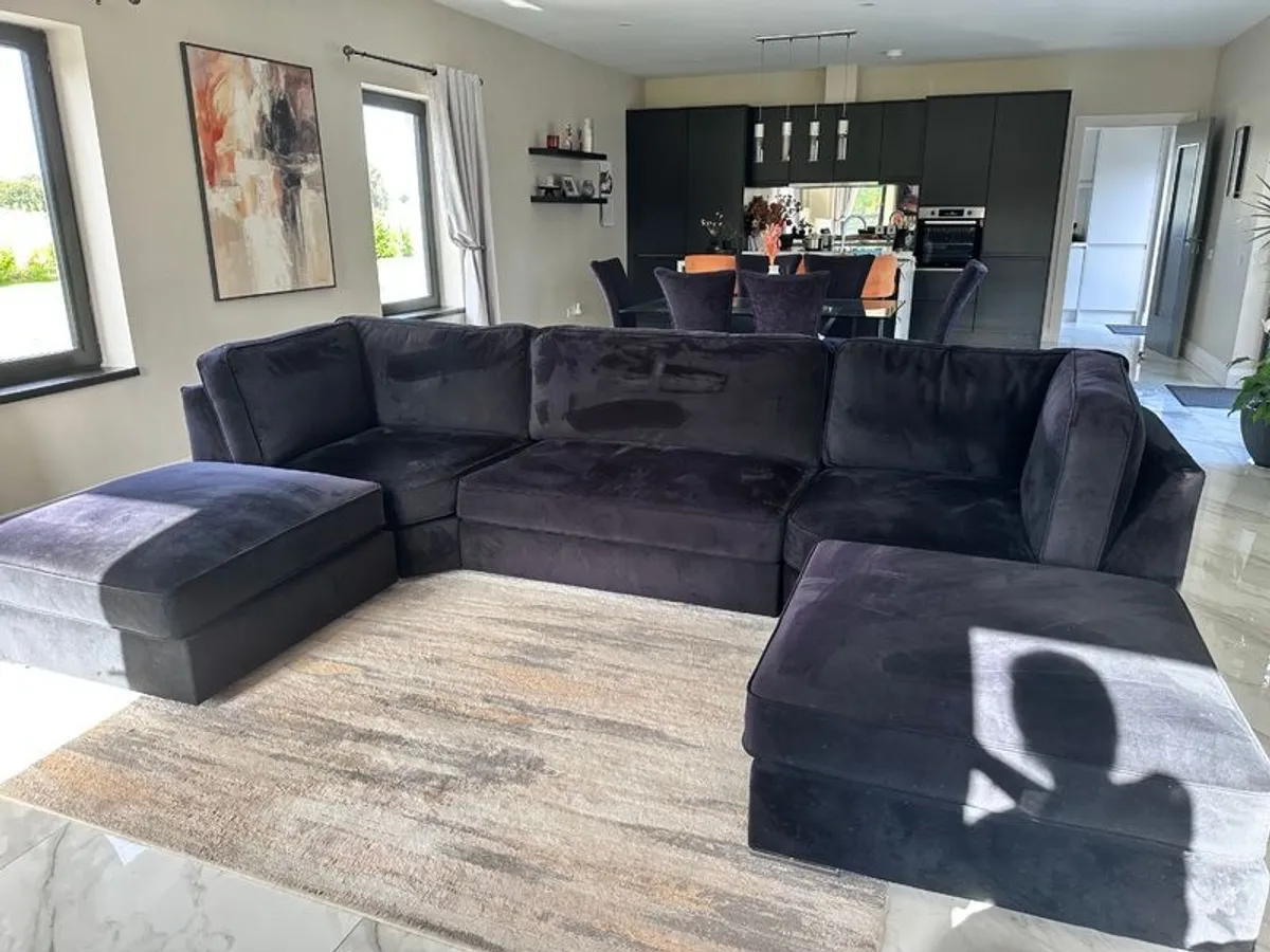 U shape sofa - Image 1