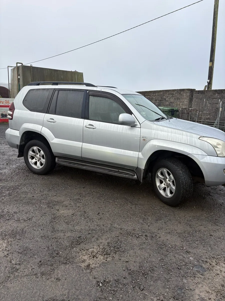 06 Toyota landcruiser crewcab - Image 3