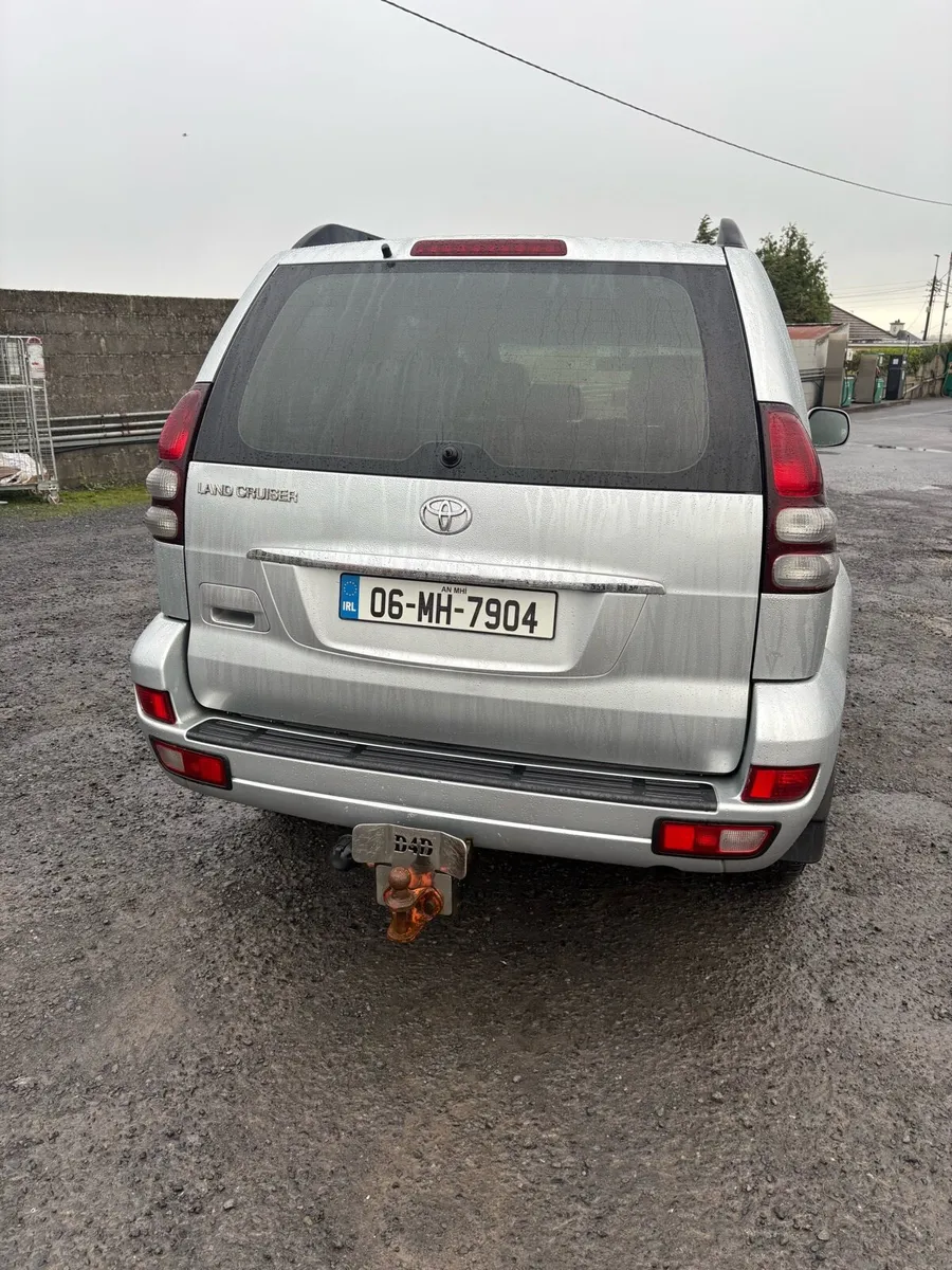 06 Toyota landcruiser crewcab - Image 4