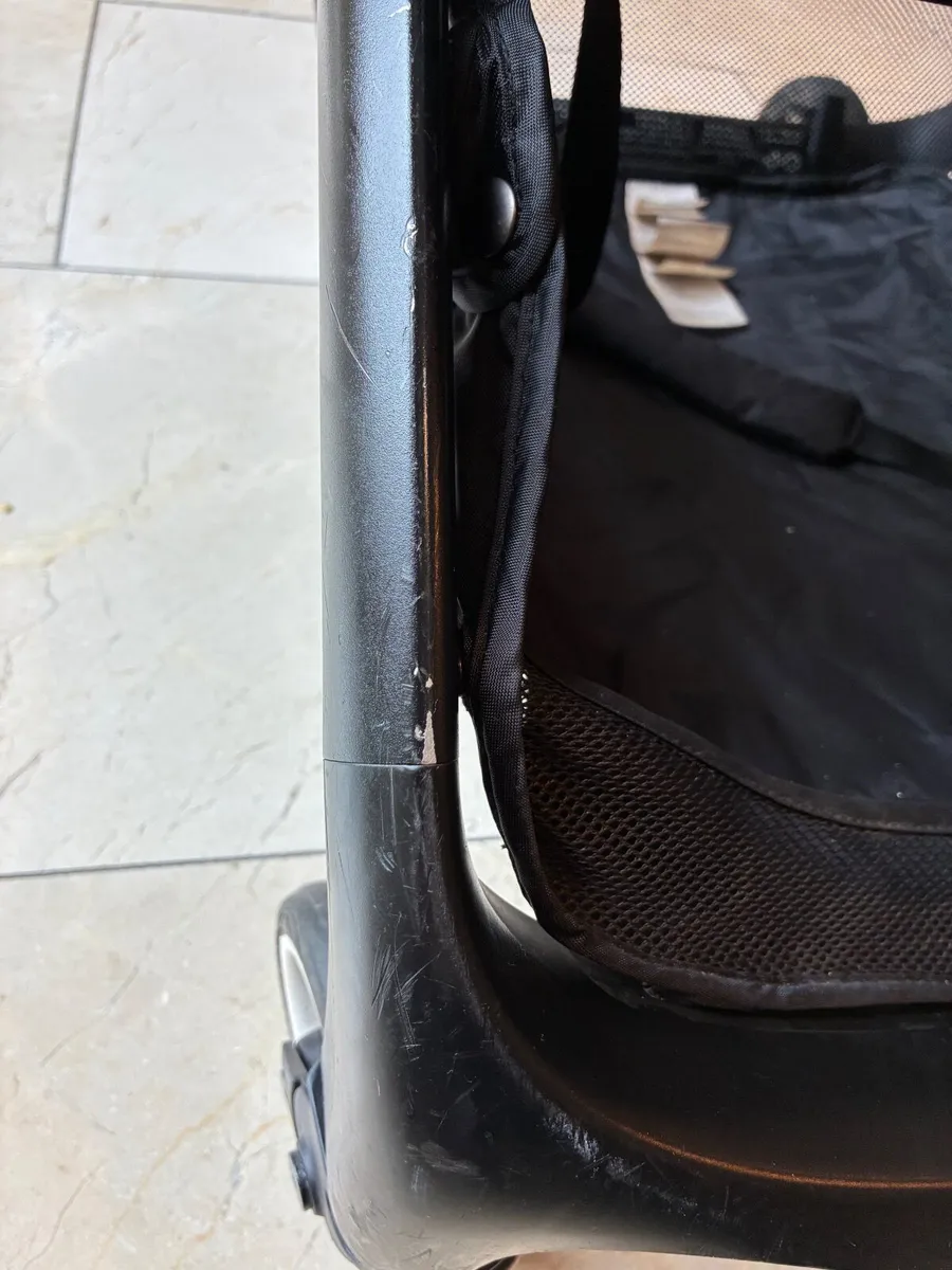 Bugaboo Butterfly - foldable pram - Image 4