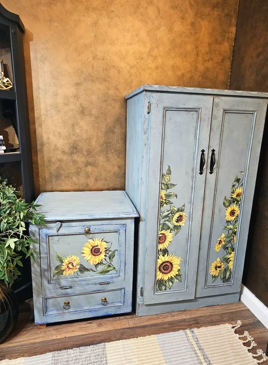 Small Wardrobe - Image 4