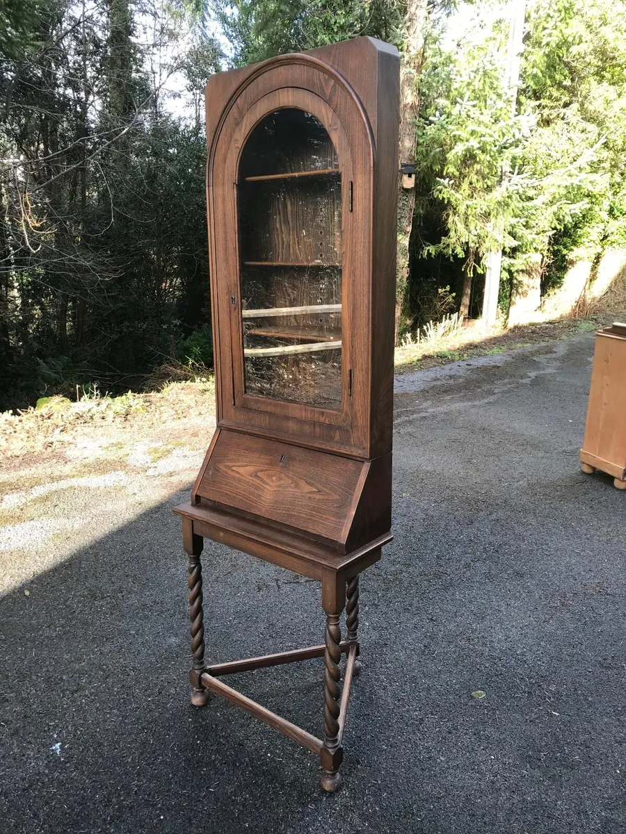 Oak corner display cabinet - Image 1