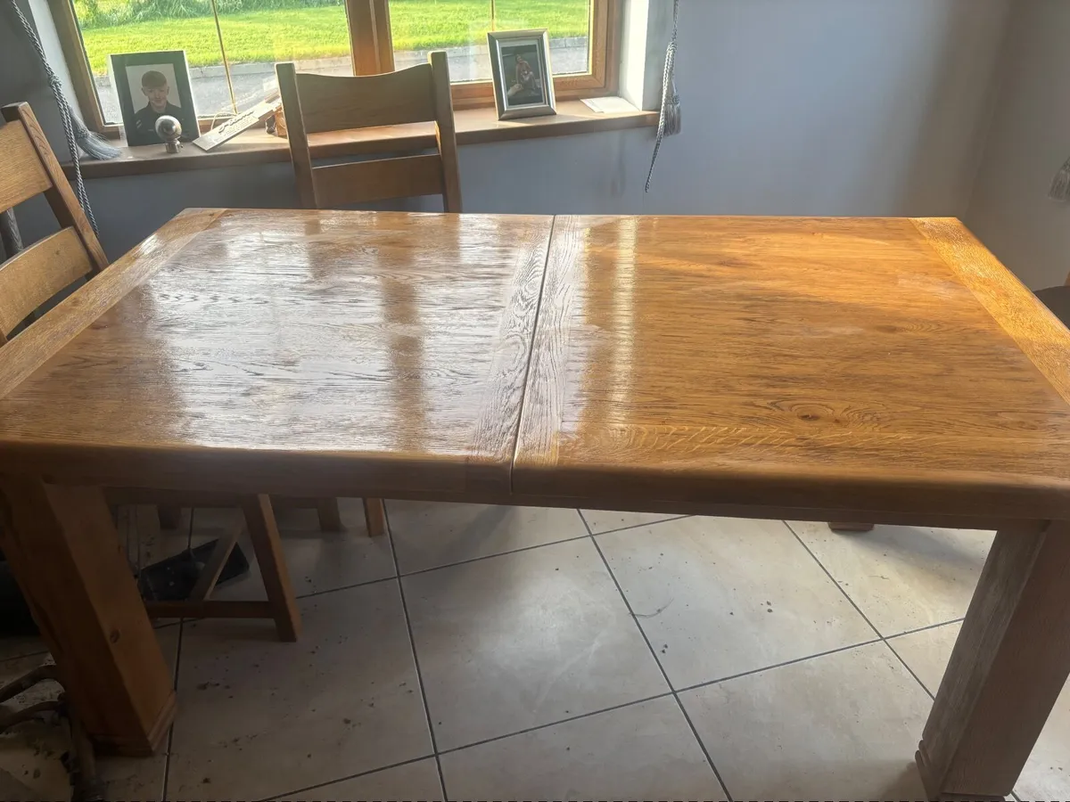 Oak table & 6 chairs - Image 2