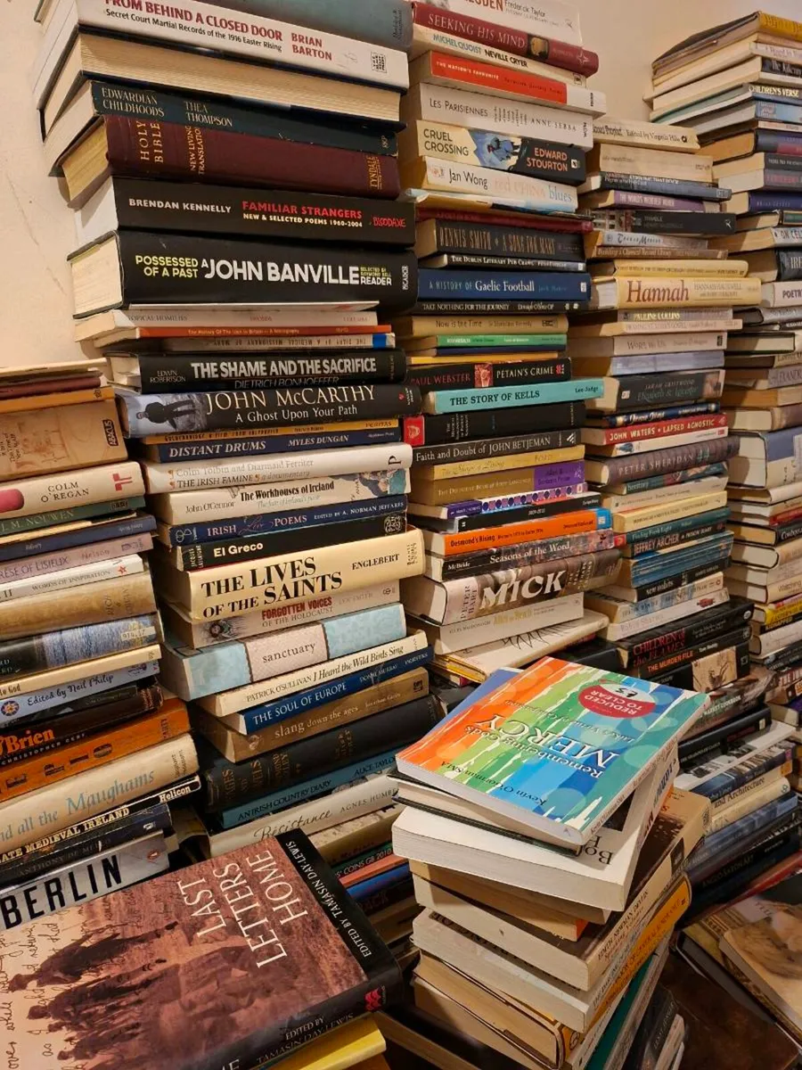Large Private Collection of Books - Image 3