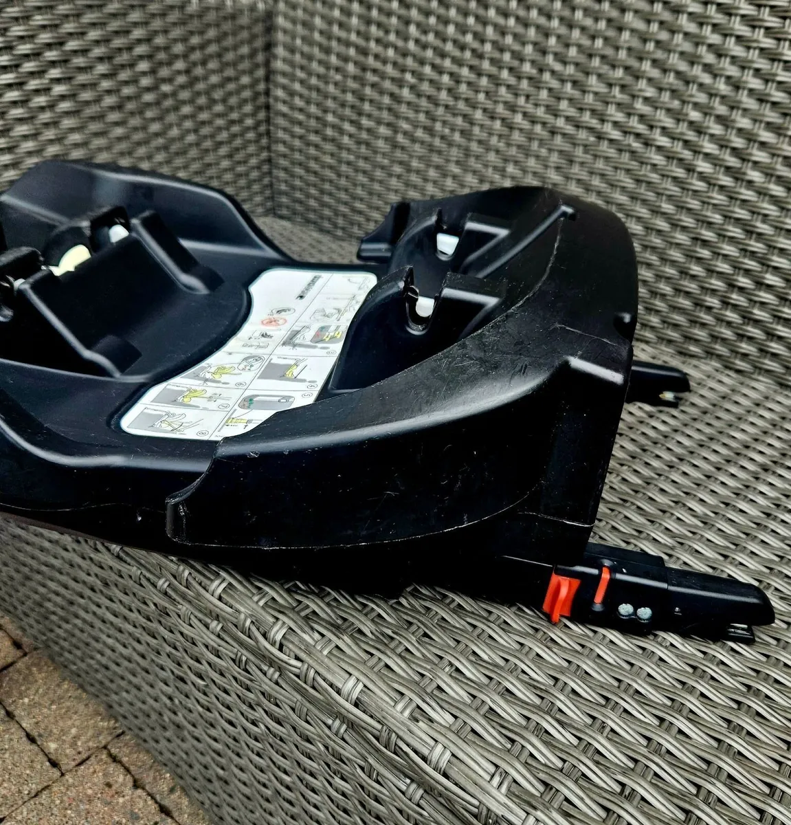 Doona Isofix Base with Adjustable Support Leg - Image 4
