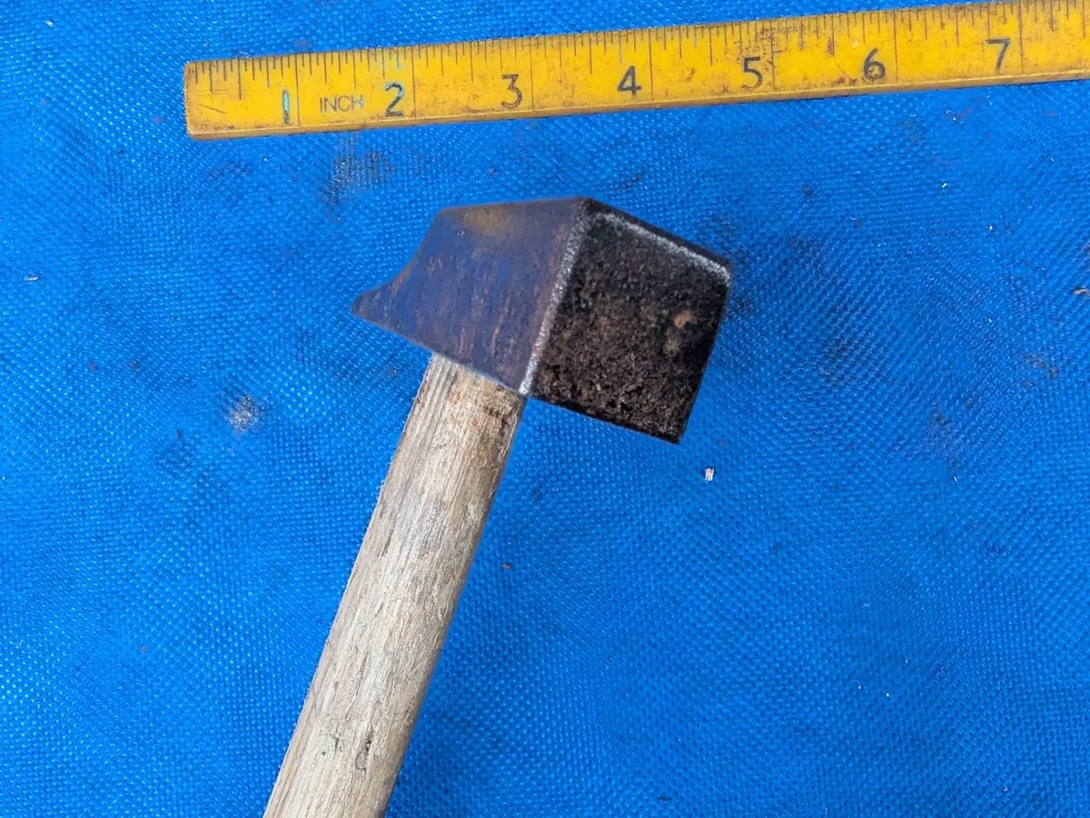 8oz Creasing Hammer - Image 3