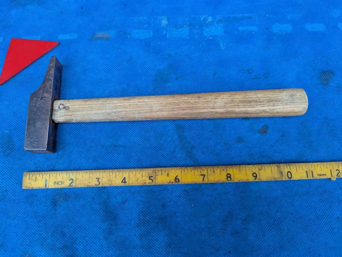 8oz Creasing Hammer - Image 1