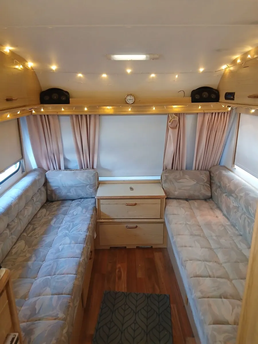 Caravans - Image 3