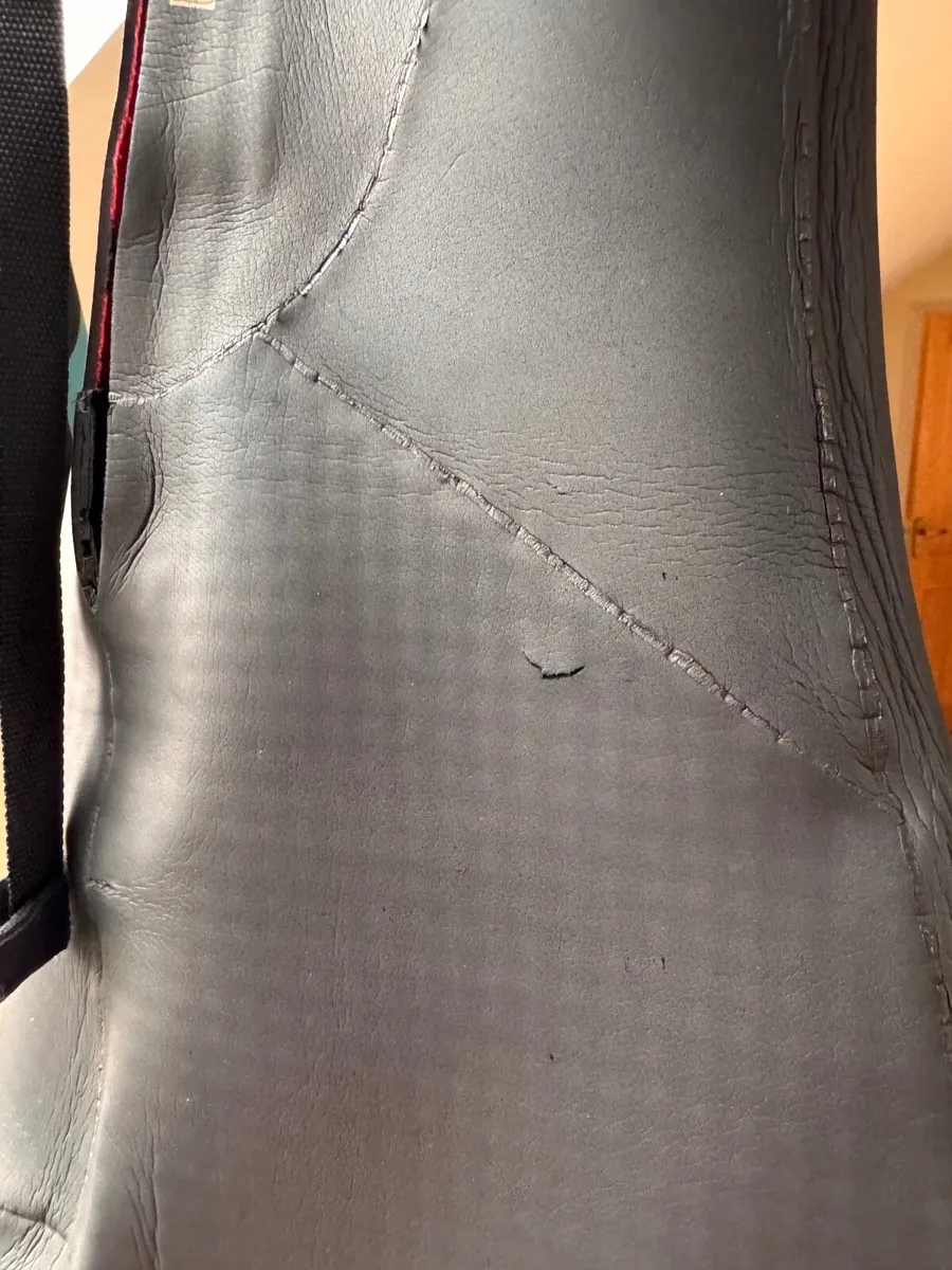 Orca Alpha 1.5 women’s wetsuit size medium - Image 2