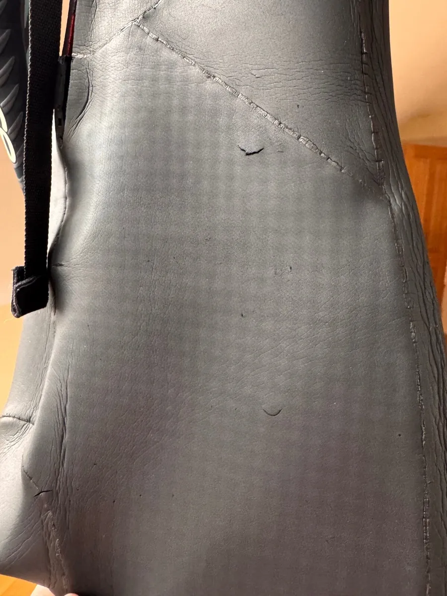 Orca Alpha 1.5 women’s wetsuit size medium - Image 3