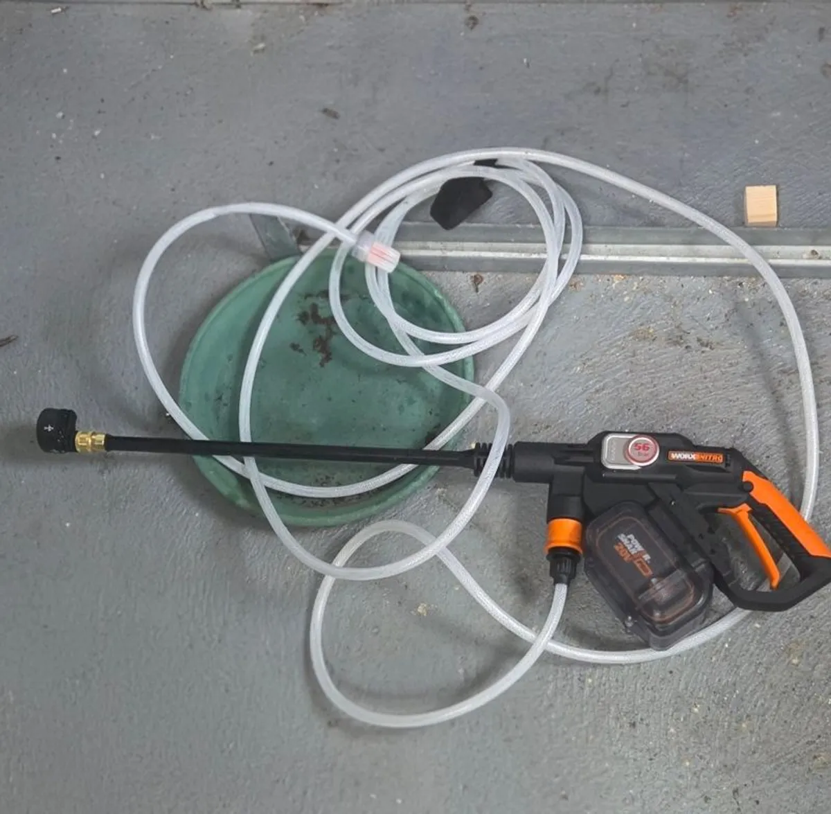 Cordless power washer