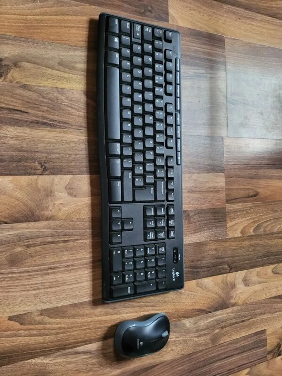 Logitech wireless keyboard and mouse. - Image 1