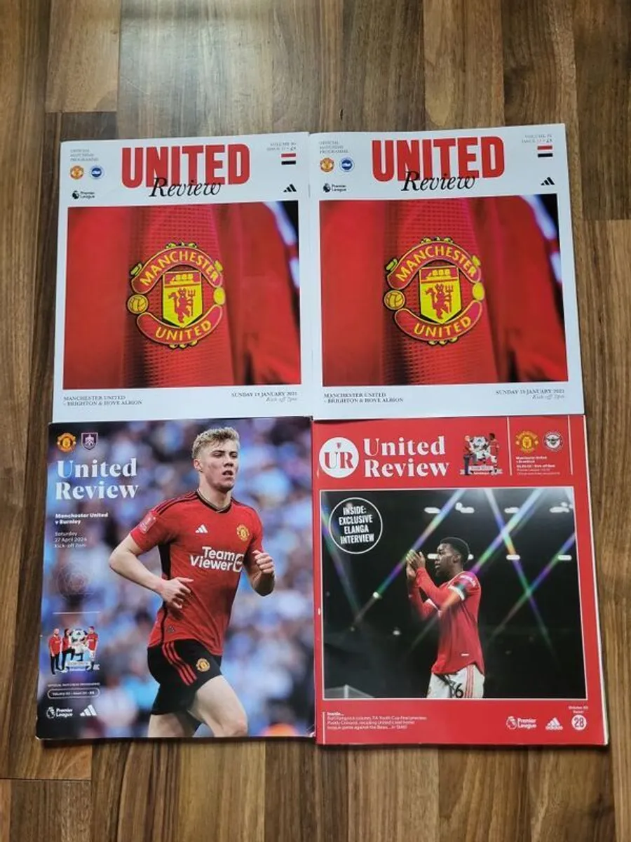 Manchester United United Review Magazines
