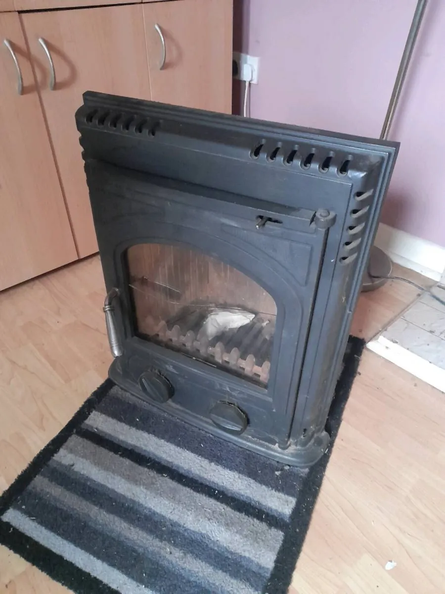 Stove - Image 1