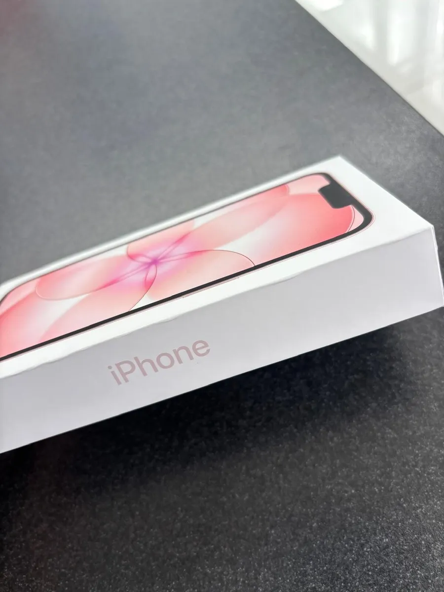 iPhone 17e - Image 2