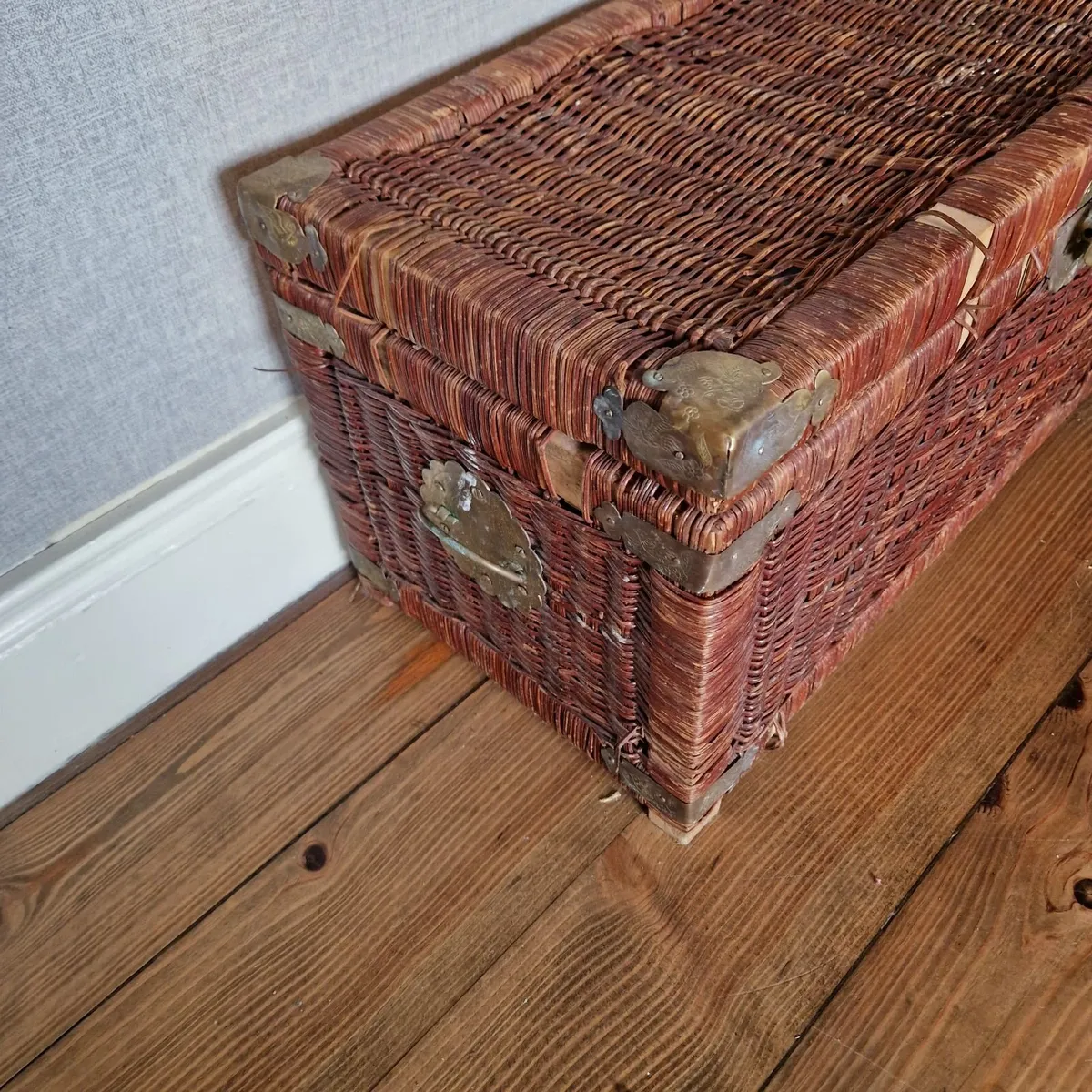 Wicker Storage chest - Image 2