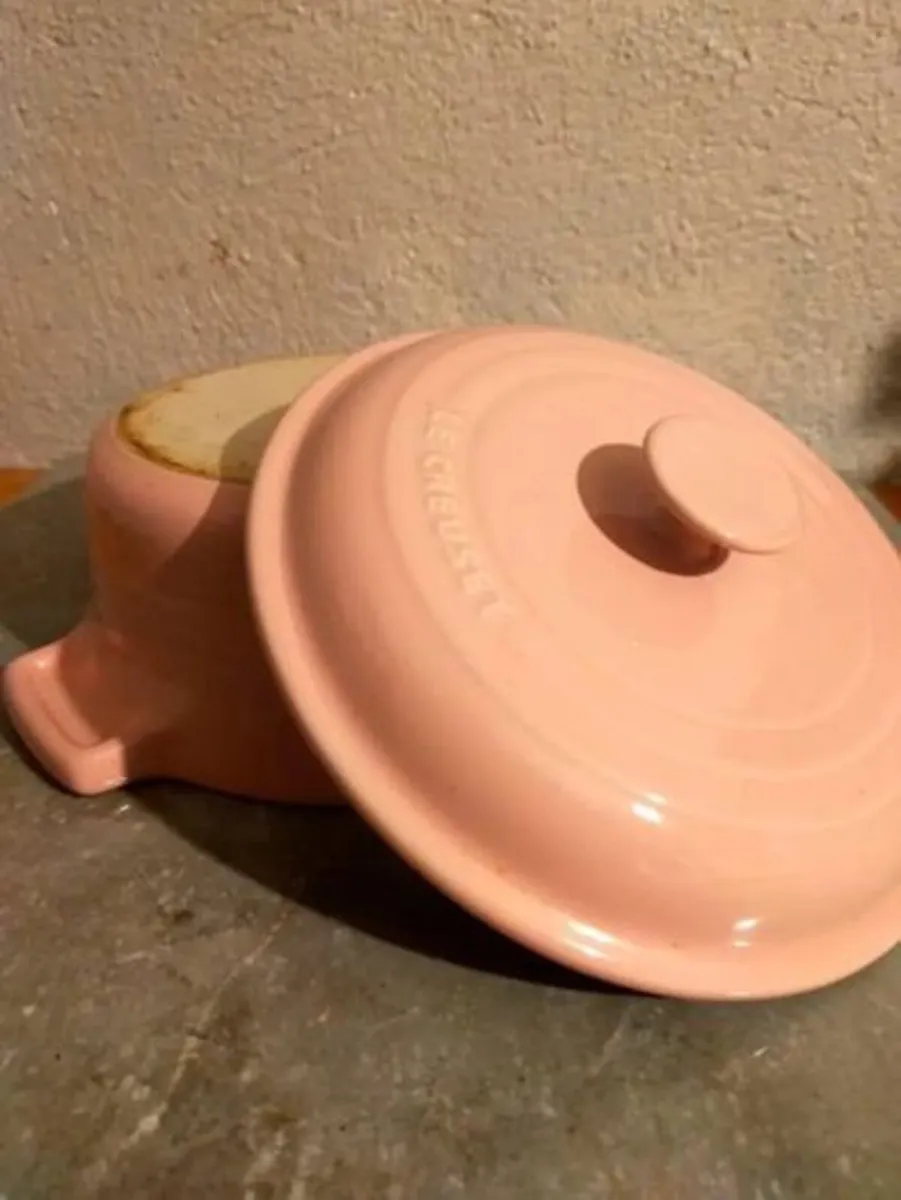 Le Creuset Pink Casserole with Lid - Image 3