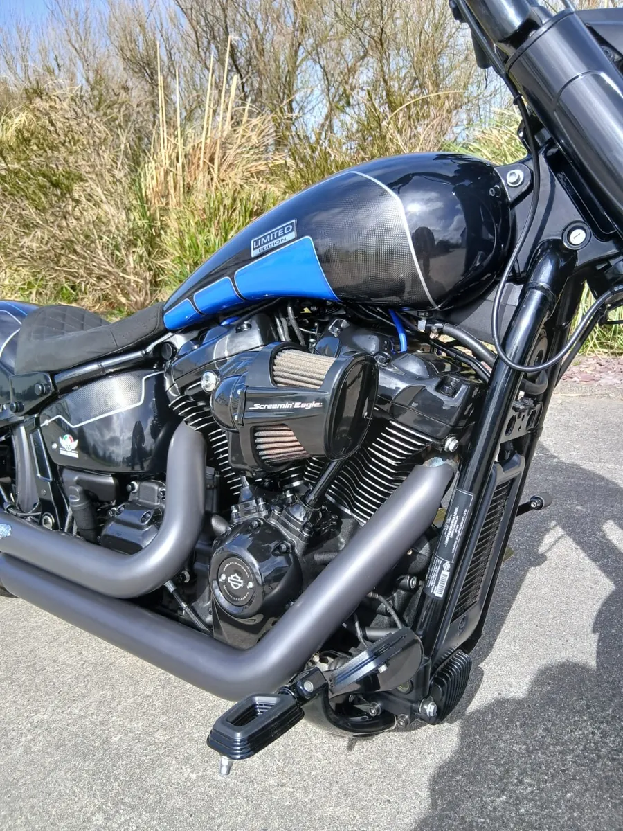 CUSTOM BREAKOUT - Image 3