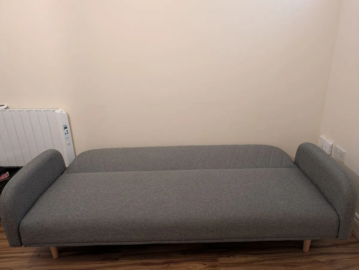 3 seater sofa bed - Image 2