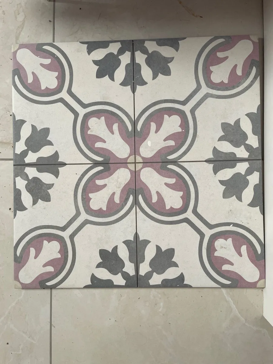 Floor tiles - Image 1