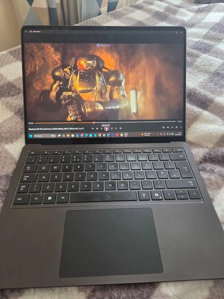 surface laptop 7 (intel) - Image 1