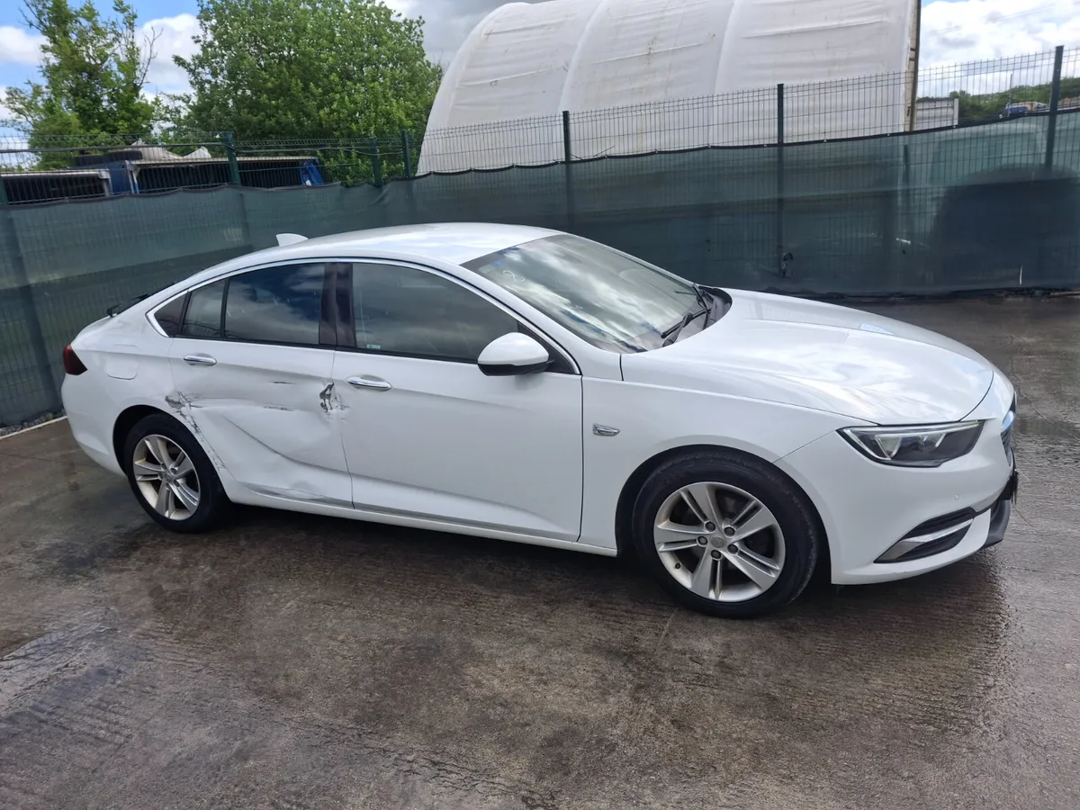 172 Opel Insignia  Diesel Drive Home - Image 4
