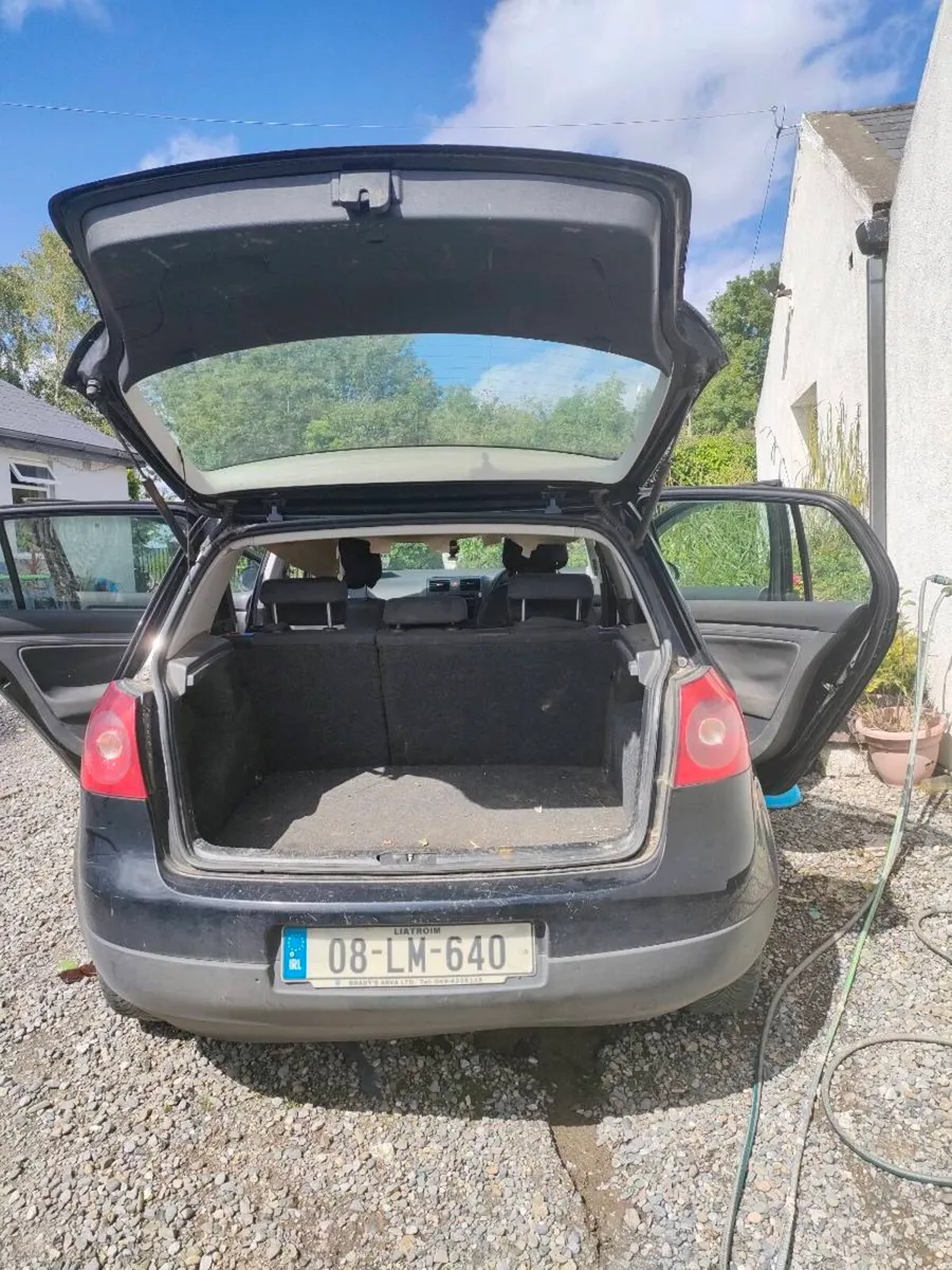 Car for parts - Image 3