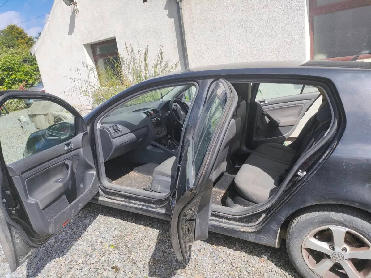Car for parts - Image 4