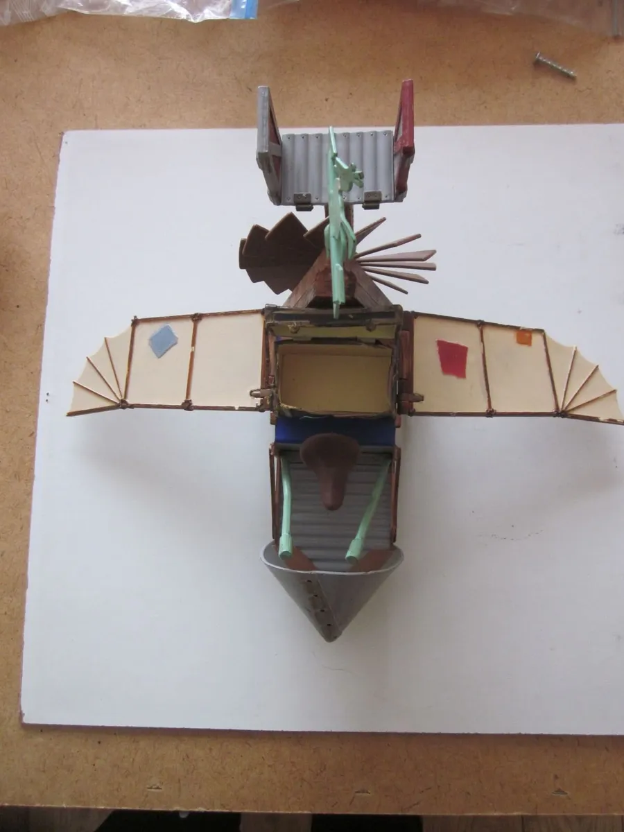 Chicken Run Rocky's Flying Machine Action Figure - Image 1