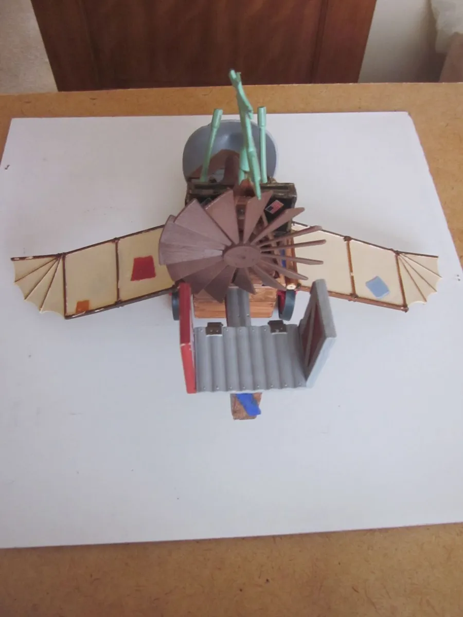 Chicken Run Rocky's Flying Machine Action Figure - Image 3