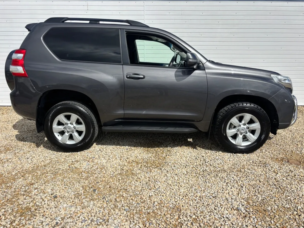 Toyota Land Cruiser COM LC SWB COMMERCIAL 2DR AUTO - Image 3