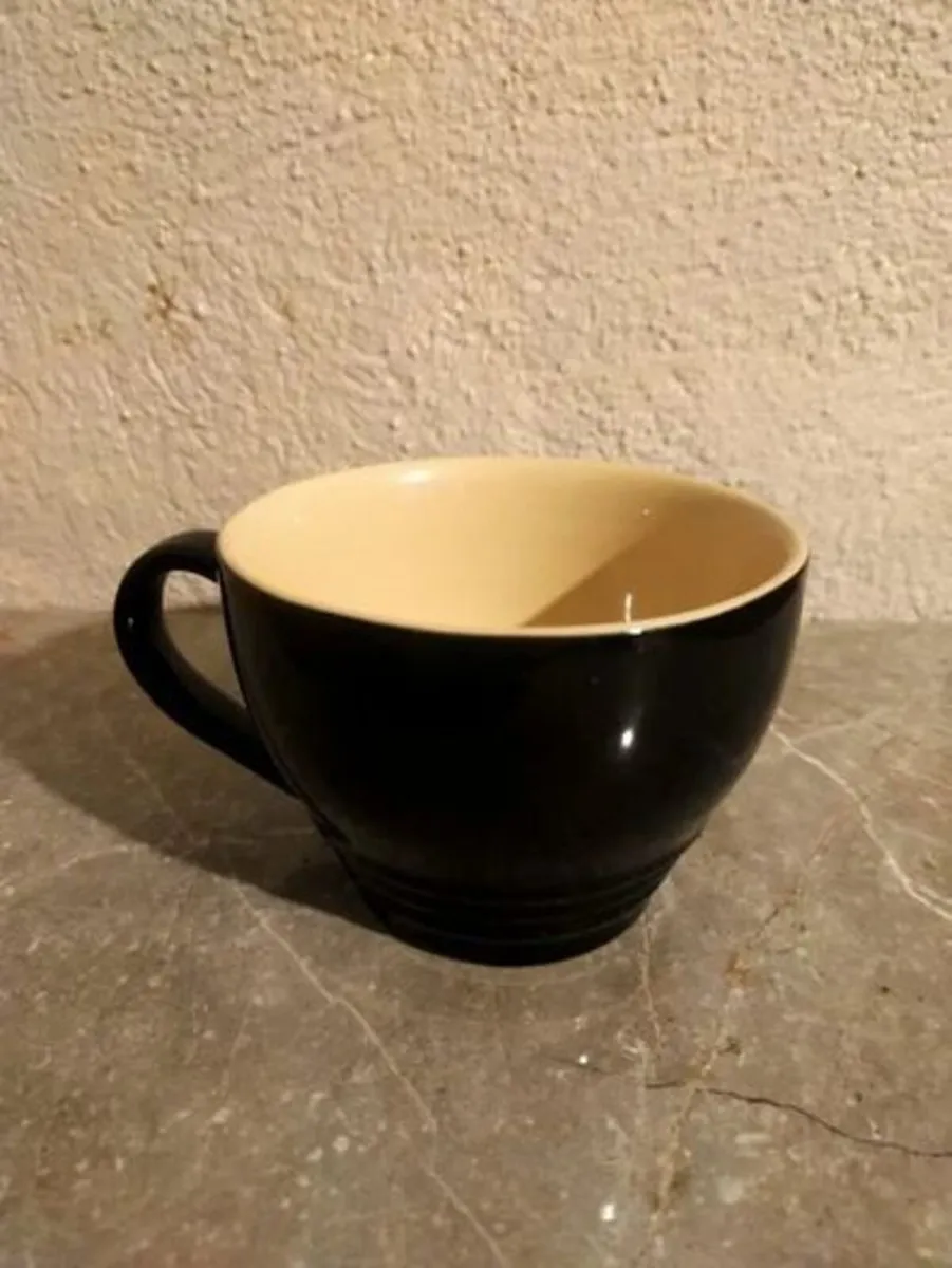 Le Creuset Large Coffee Cup in Onyx Black - Image 1