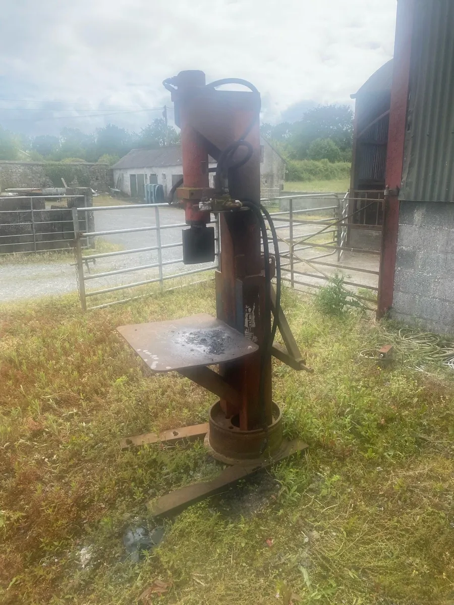 Log splitter - Image 1