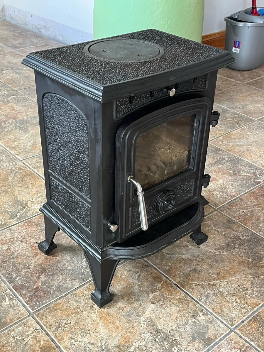 4.5kw solid fuel stove with harth - Image 2