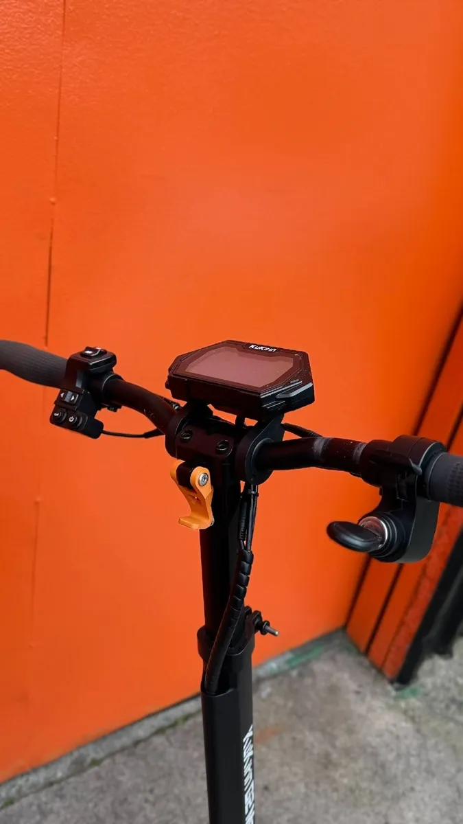 Kukirin G2 Max Scooter - Image 2